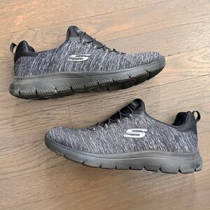 Skechers Women's Summits Quick Getaway Memory Foam Loafers size 7